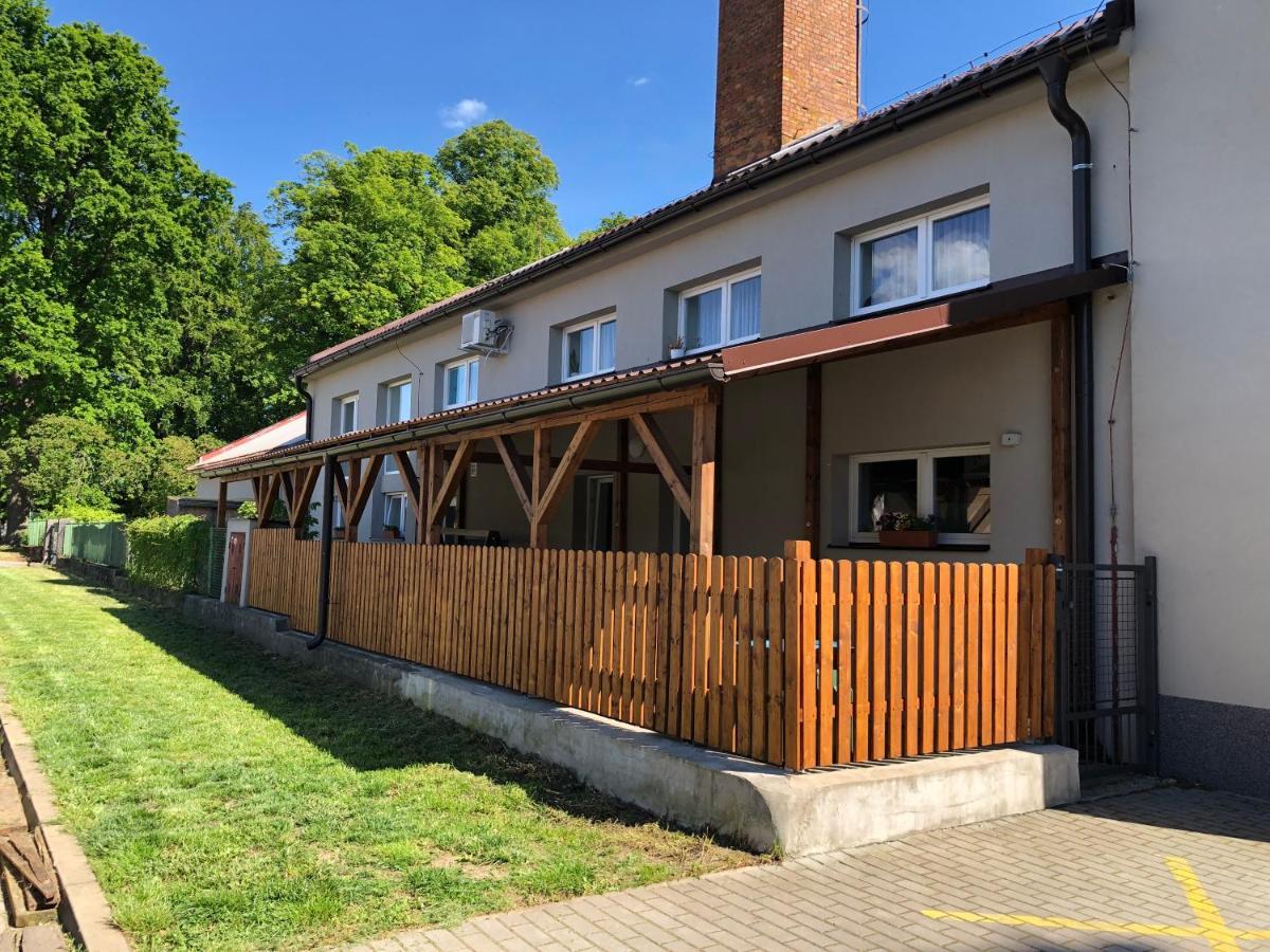 Apartman Zelezniceアパートメント エクステリア 写真
