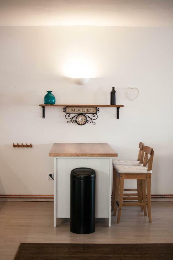 Apartman Zelezniceアパートメント エクステリア 写真